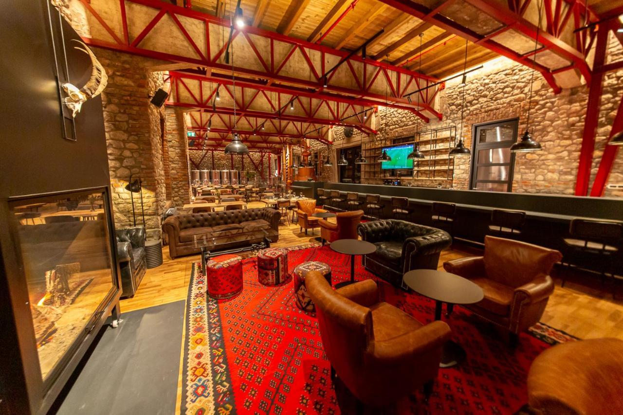 Melesin Distillery Leskovik エクステリア 写真