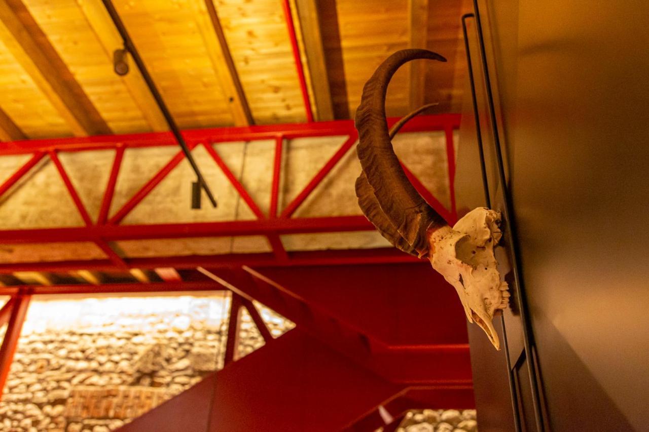 Melesin Distillery Leskovik エクステリア 写真
