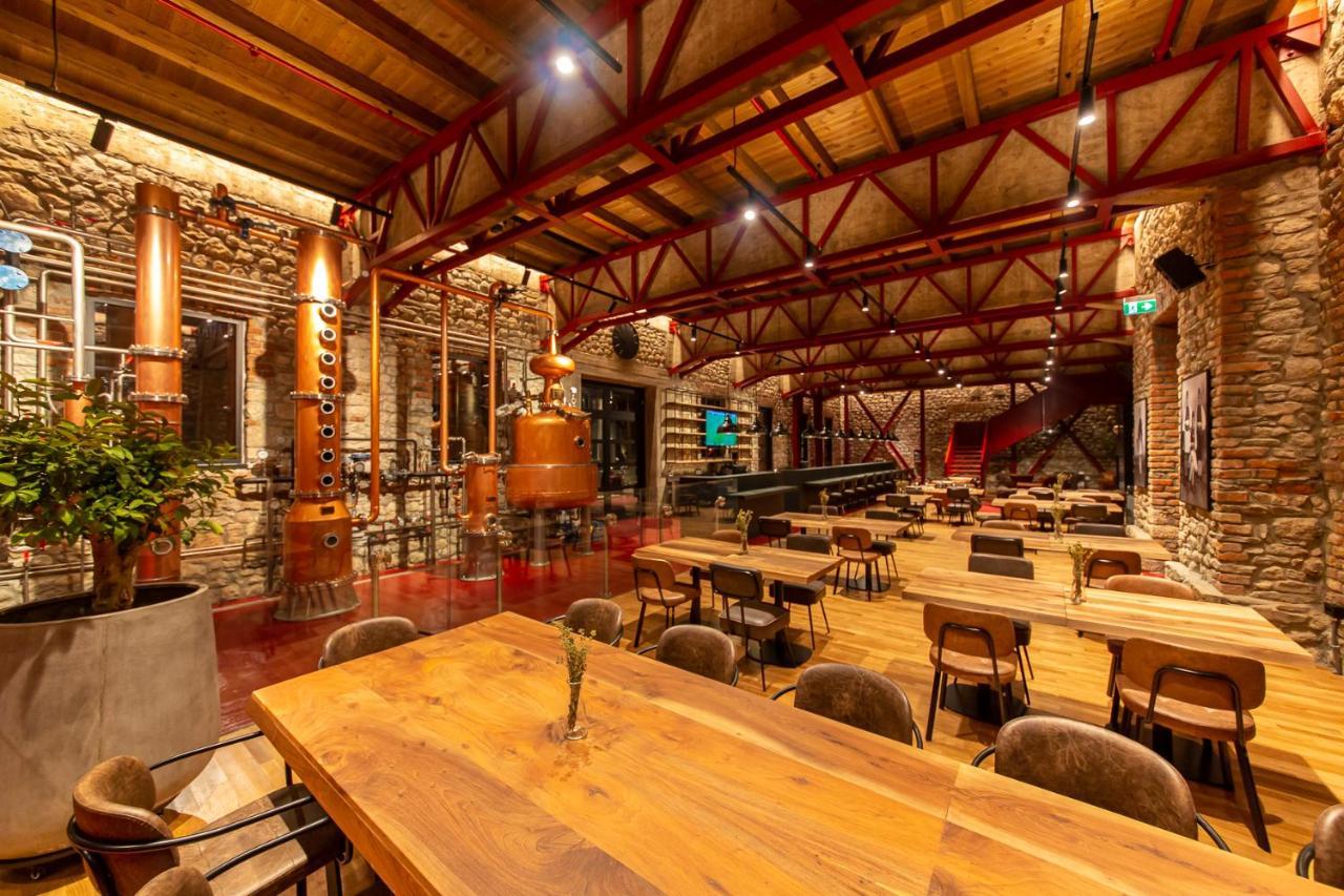 Melesin Distillery Leskovik エクステリア 写真