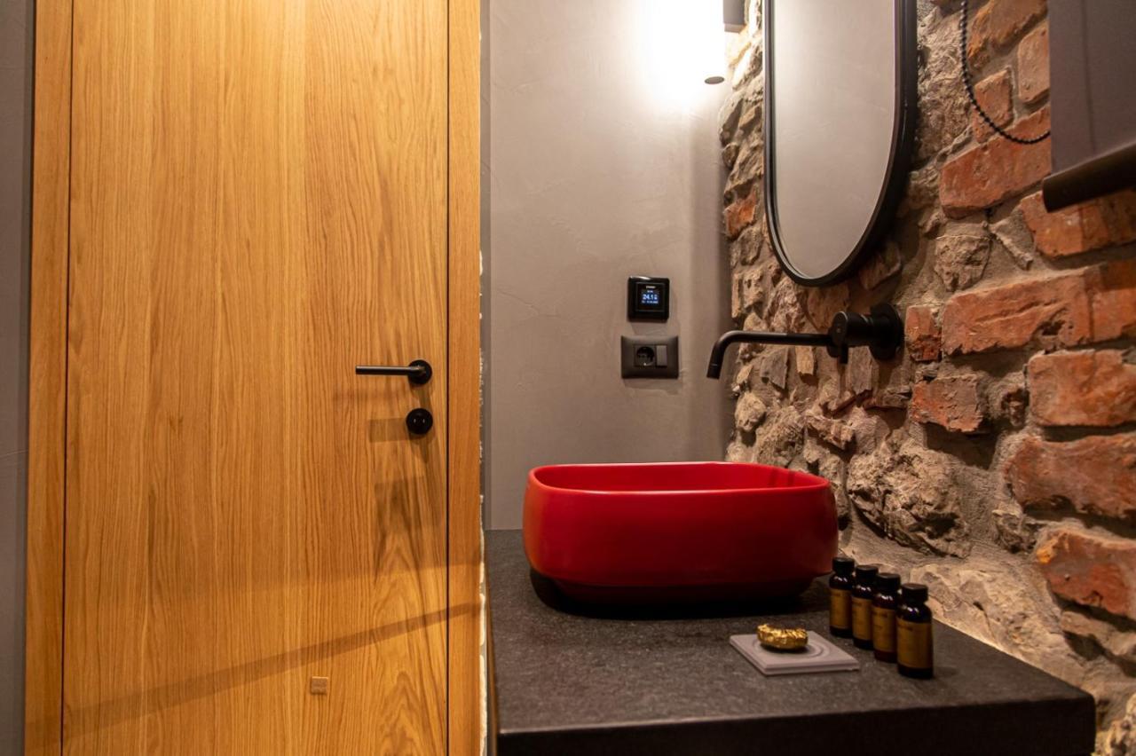 Melesin Distillery Leskovik エクステリア 写真